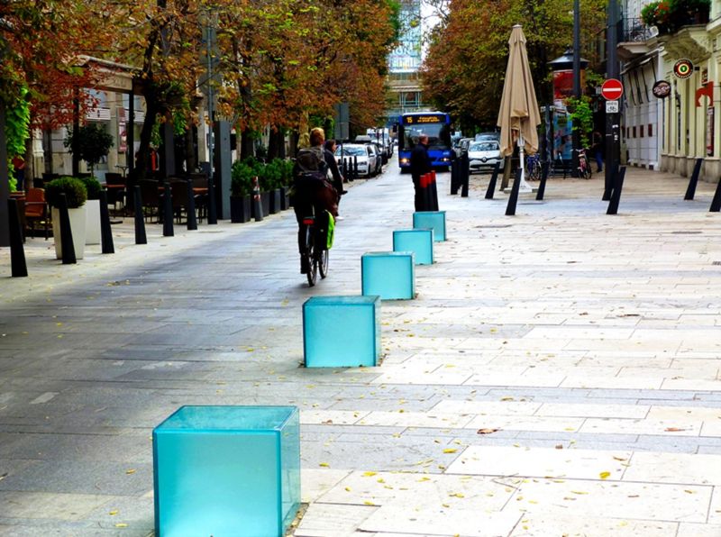 bollards-decorative-ice-cubes-min