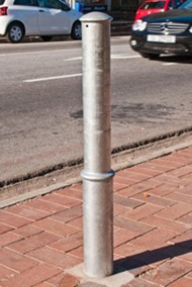 tapered-bollards-regal-steel-bollard-min