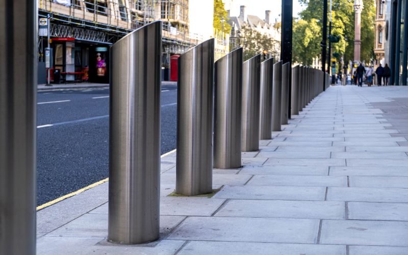 bollards-metal-design-min