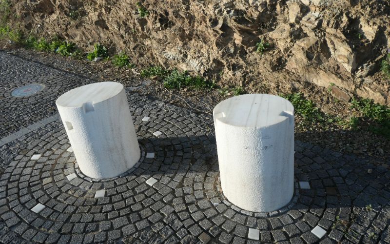 concrete-bollards-white-min