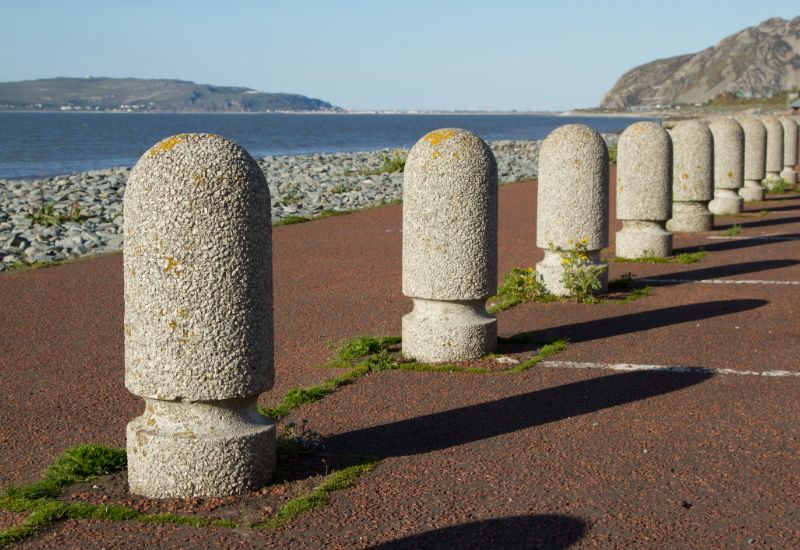 bollard-parking-bollards-min