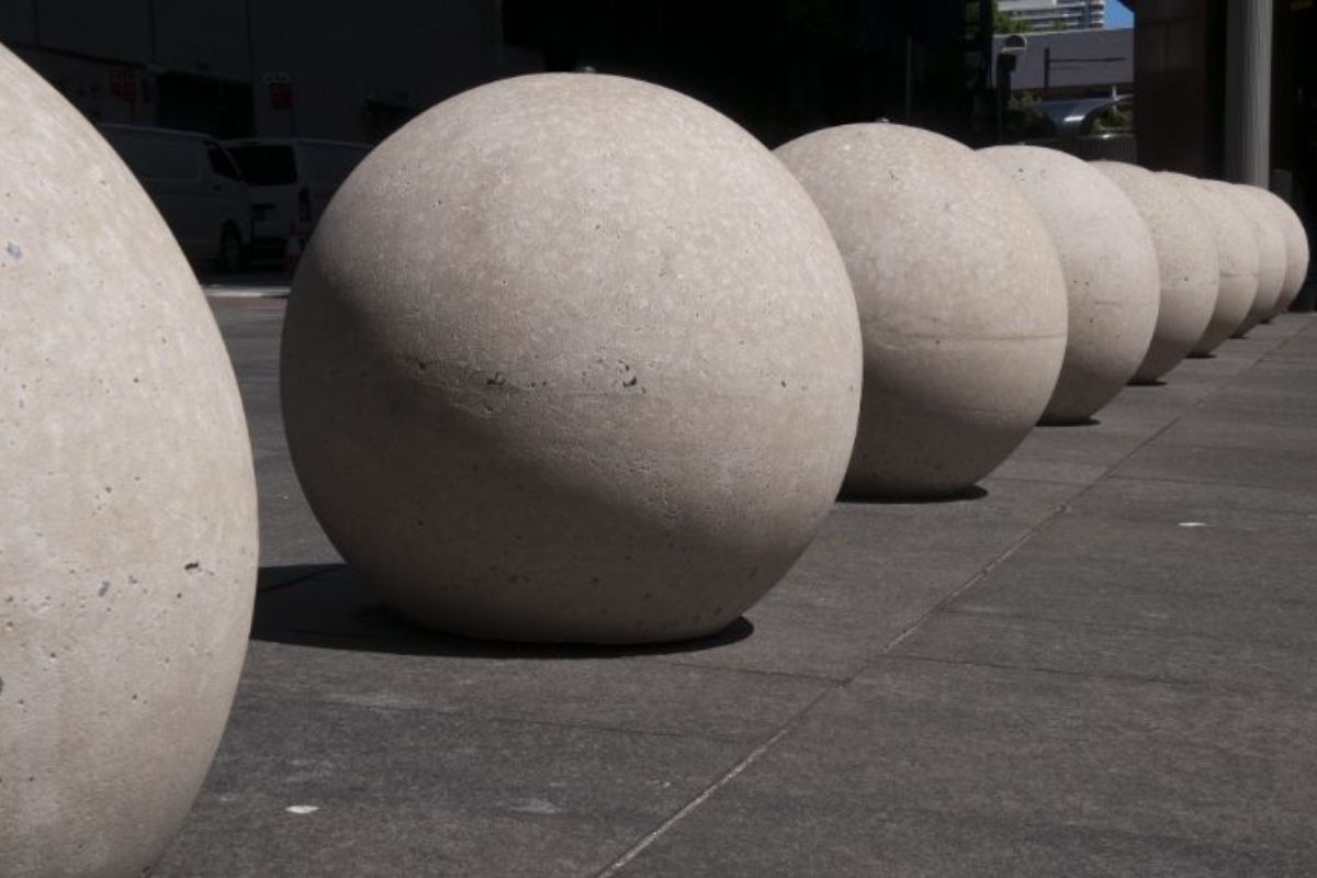 StreetScape- Spherical - bollards-min