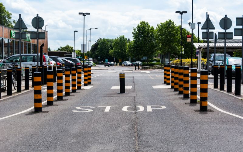 bollards-retractable-bollards-min