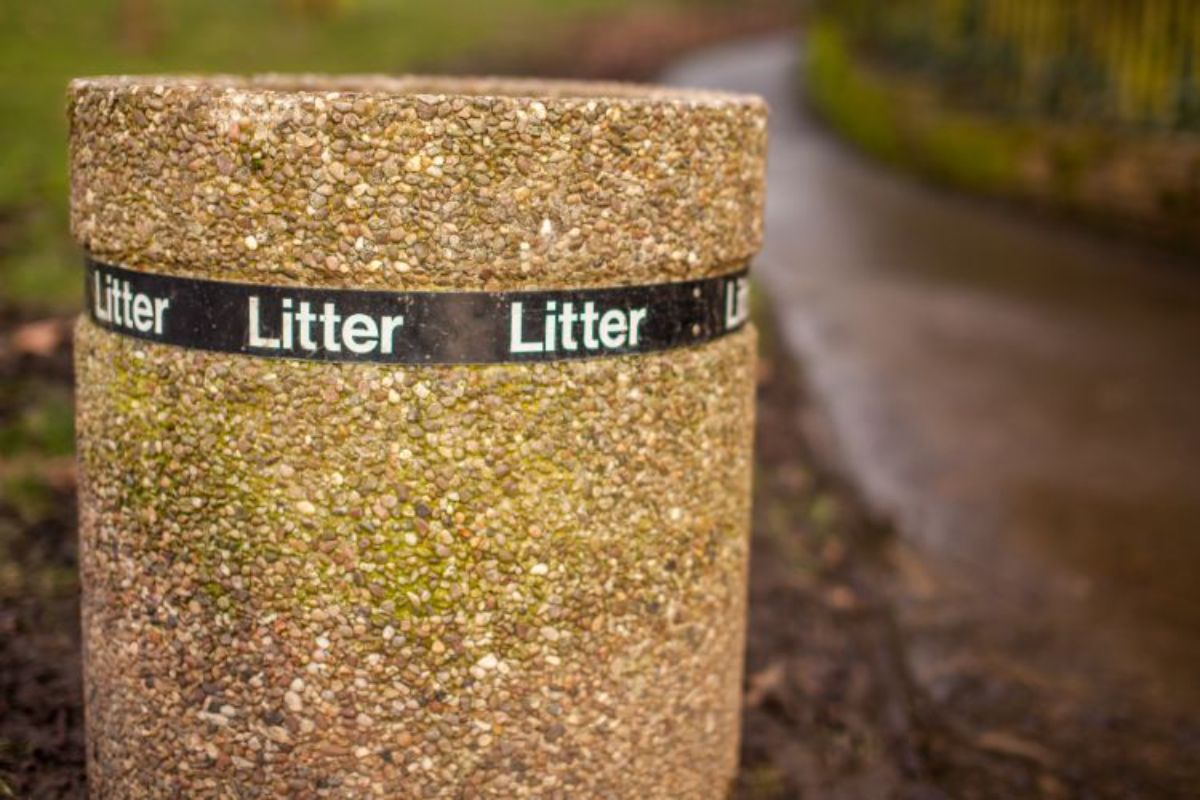 concrete-bins-concrete-bin-closeup-with-litter-label-min